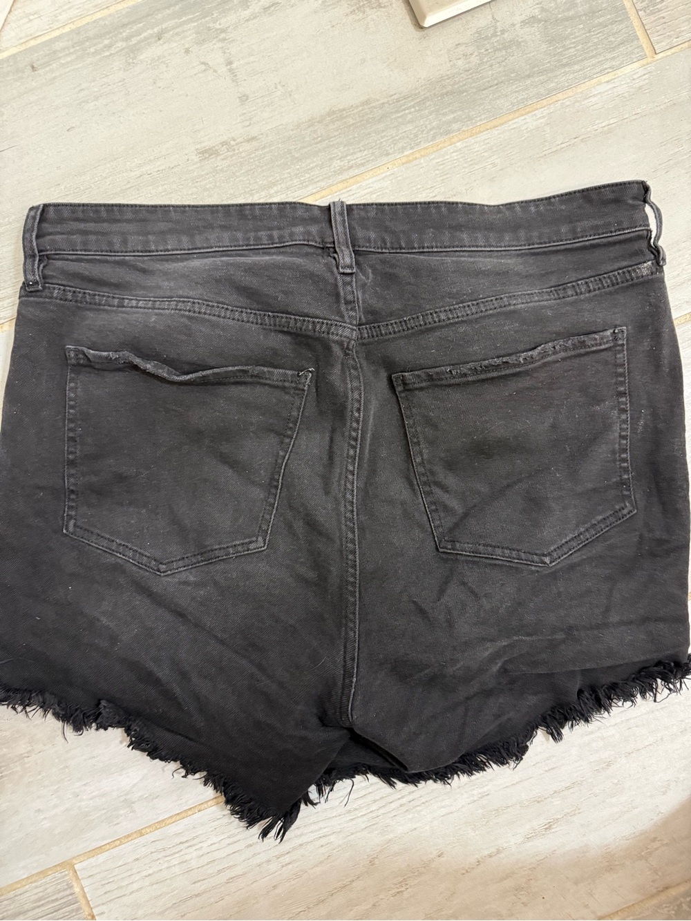 ARULA Black High Waisted Denim Button-Front Jeans - Picture 2 of 3